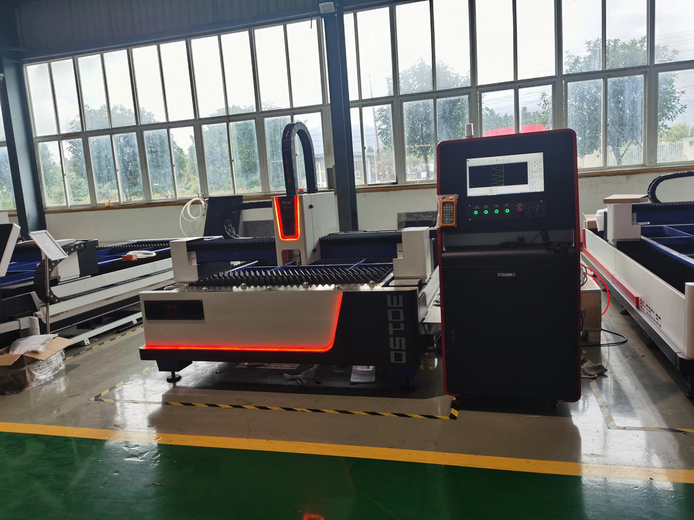 3015 3000W Fiber Laser Cutting - Industrial Laser Cutting Machine Price reseña y precio